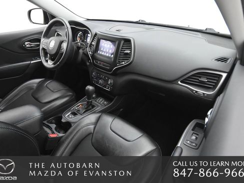 Used 2019 Jeep Cherokee Latitude Plus w/ Cold Weather Group image 26