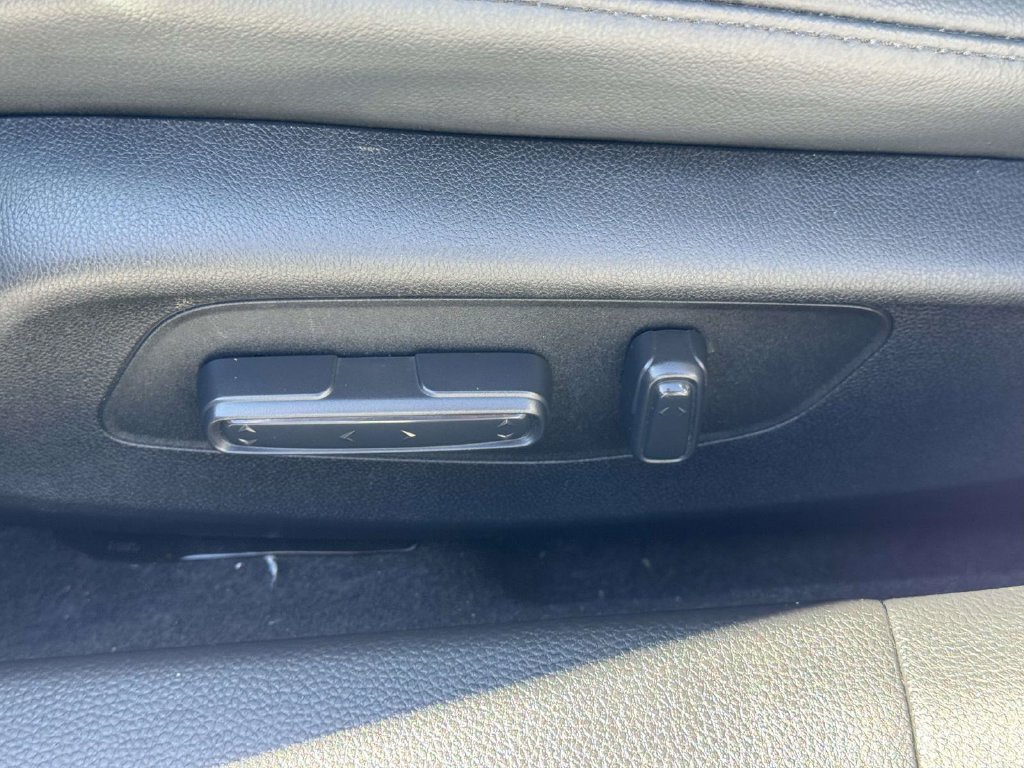 Certified 2024 Acura Integra FWD image 17