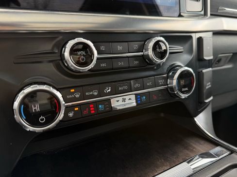 Used 2021 Ford F150 Lariat w/ Equipment Group 502A High image 25