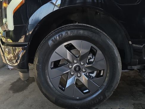 Used 2024 Ford F150 Lightning Flash w/ Max Trailer Tow Package image 29