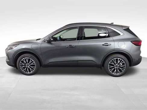 Used 2024 Ford Escape SE w/ PHEV Premium Package image 4