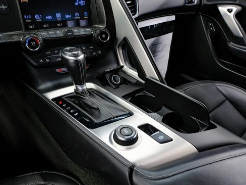 Used 2016 Chevrolet Corvette Z06 w/ 3LZ Preferred Equipment Group image 31