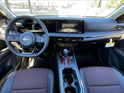New 2026 Nissan Kicks SR image 5