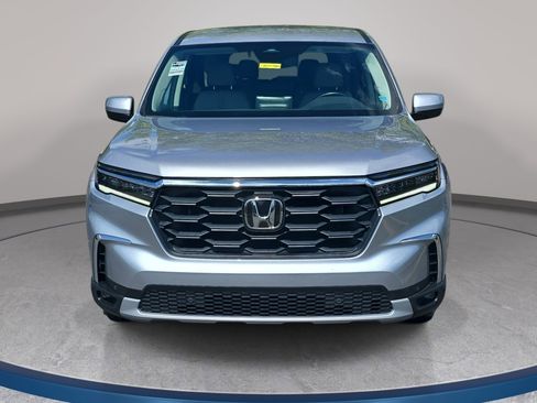 Used 2025 Honda Pilot EX-L image 2