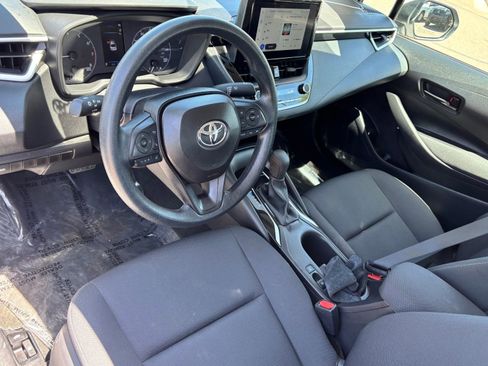 Used 2025 Toyota Corolla LE FWD image 16