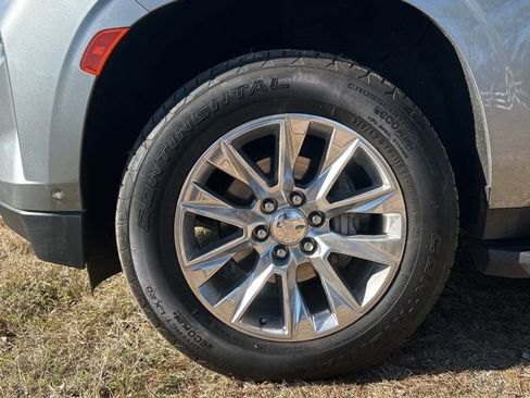 Used 2023 Chevrolet Suburban Premier w/ Advanced Technology Package image 29