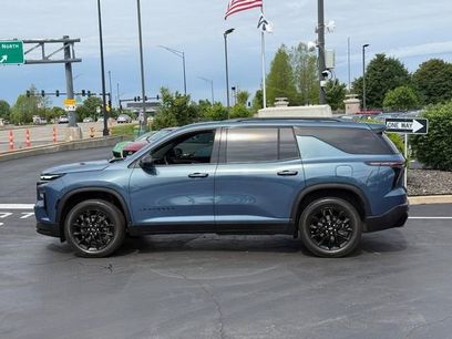 Used 2025 Chevrolet Traverse LT w/ Midnight/Sport Edition