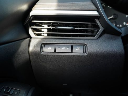 Used 2025 Nissan Altima 2.5 SV FWD image 30