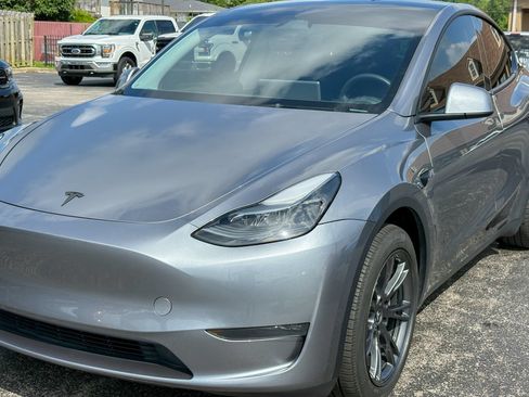 Used 2024 Tesla Model Y Long Range AWD/4WD image 7