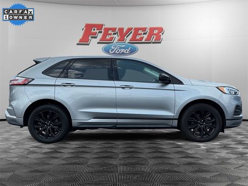 Used 2022 Ford Edge SE w/ Black Appearance Package image 6