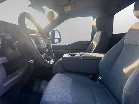 Used 2024 Ford F350 XLT w/ Snow Plow/Camper Package image 9