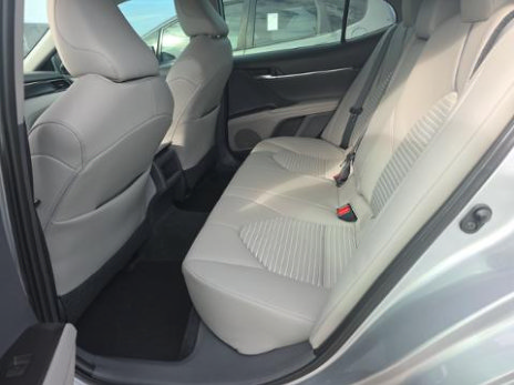 Used 2021 Toyota Camry SE FWD image 8