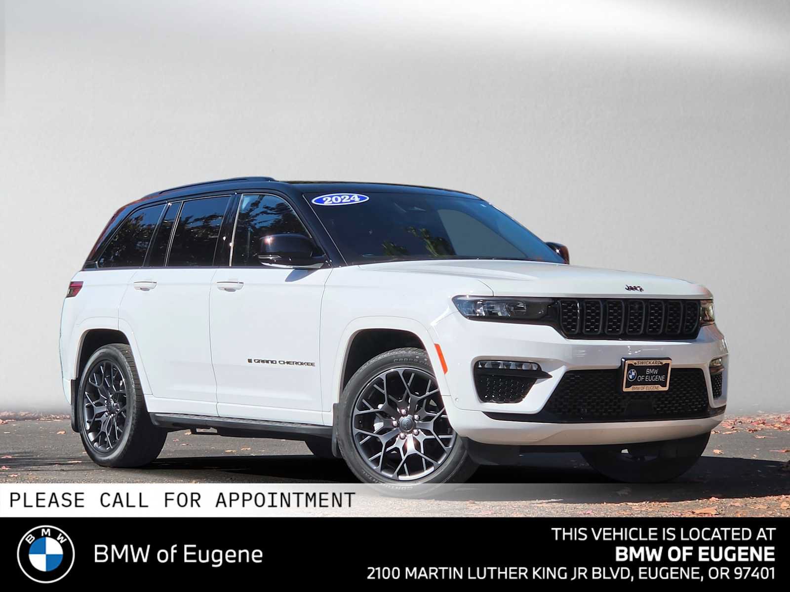 Used 2024 Jeep Grand Cherokee Summit AWD/4WD image 1