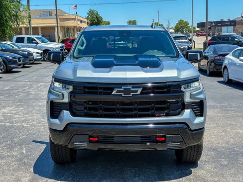 Used 2025 Chevrolet Silverado 1500 LT Trail Boss w/ LT Trail Boss Premium Package AWD/4WD image 4