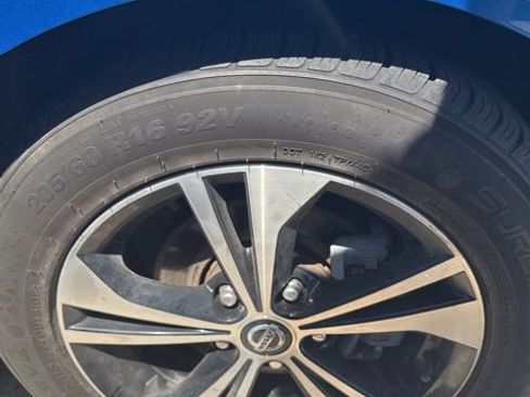 Used 2023 Nissan Sentra SV FWD image 12
