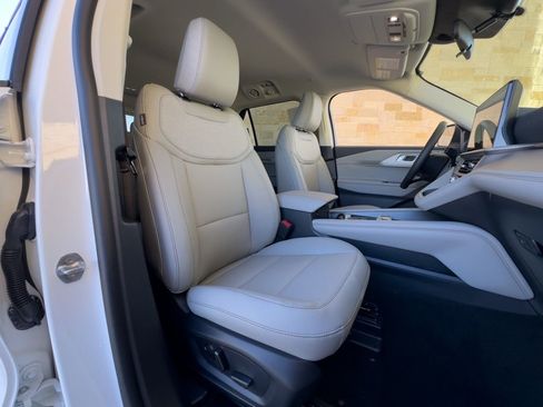 New 2026 Ford Explorer Active w/ Active Comfort Package image 62