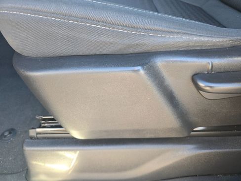 Used 2021 Chevrolet Silverado 1500 LT w/ Bed Protection Package image 11