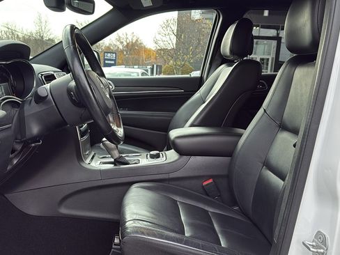 Used 2021 Jeep Grand Cherokee Limited image 12