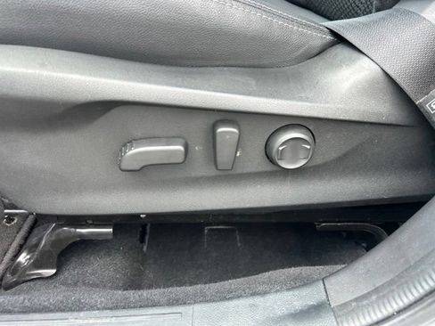 Used 2023 Subaru Forester Premium AWD/4WD image 16