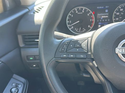 Used 2024 Nissan Sentra S FWD image 14