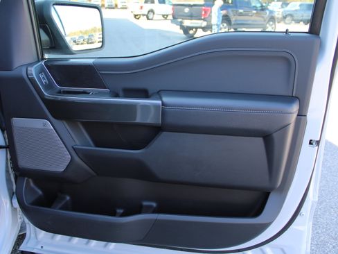 Used 2022 Ford F150 XLT w/ Equipment Group 302A High image 16