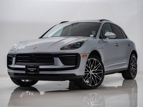 Certified 2026 Porsche Macan AWD/4WD image 1