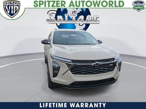 New 2026 Chevrolet Trax RS w/ Sunroof Package image 3