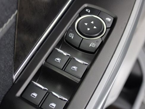 Used 2023 Ford F150 Lariat w/ Trailer Tow Package image 15