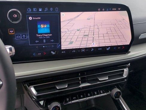 New 2026 Chevrolet Traverse LT w/ Sun and Wheel Package FWD image 13