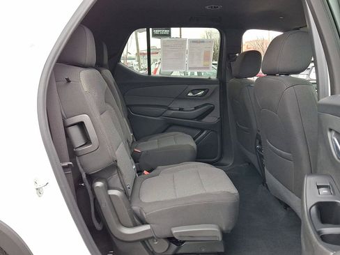 Used 2023 Chevrolet Traverse LT image 26