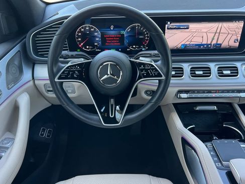Used 2025 Mercedes-Benz GLE 450e 4MATIC image 14