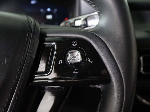 Used 2023 Lincoln Aviator Standard image 46