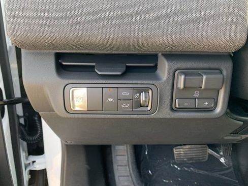 New 2026 GMC Sierra EV Elevation image 19