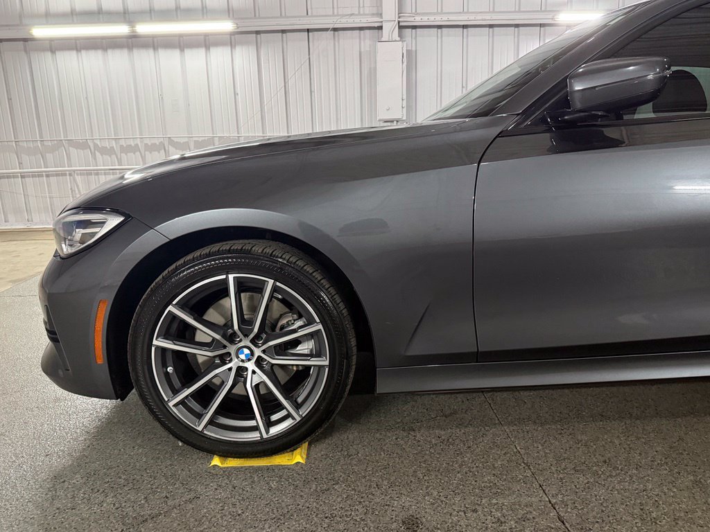 Used 2021 BMW 330i xDrive Sedan w/ Driving Assistance Package AWD/4WD image 16