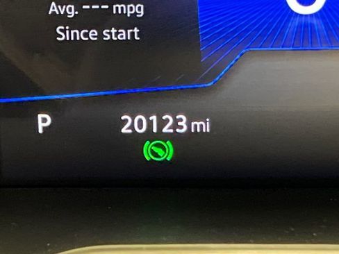 Certified 2024 Volkswagen Jetta SE FWD image 23
