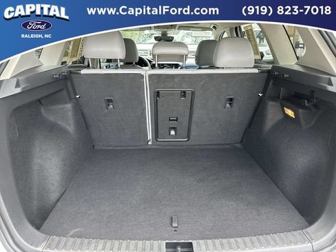 Used 2023 Volkswagen Taos SE w/ Panoramic Sunroof Package AWD/4WD image 16