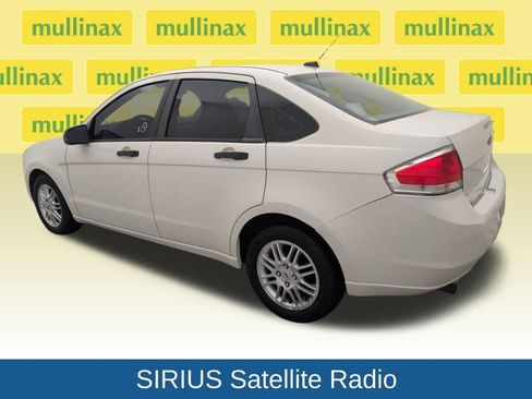 Used 2011 Ford Focus SE image 8
