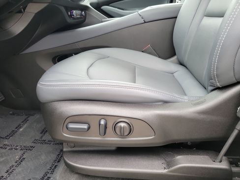 Used 2024 Buick Enclave Essence w/ Experience Buick Package image 13