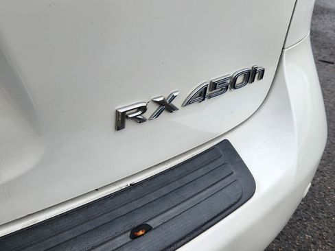 Used 2014 Lexus RX 450h AWD image 17