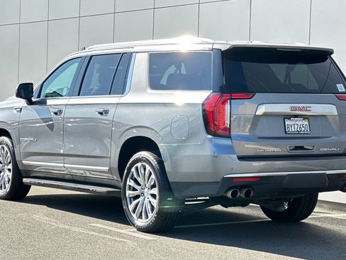 Used 2021 GMC Yukon XL Denali w/ LPO, Illumination Package image 3