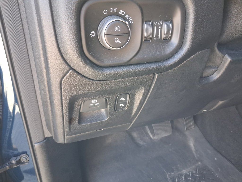 Used 2020 RAM 1500 Laramie AWD/4WD image 28
