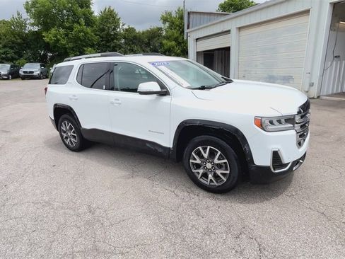 Used 2023 GMC Acadia SLE w/ Driver Convenience Package image 2