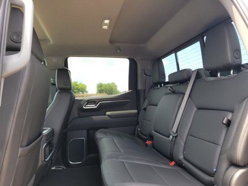 Used 2025 GMC Sierra 1500 SLT RWD image 26