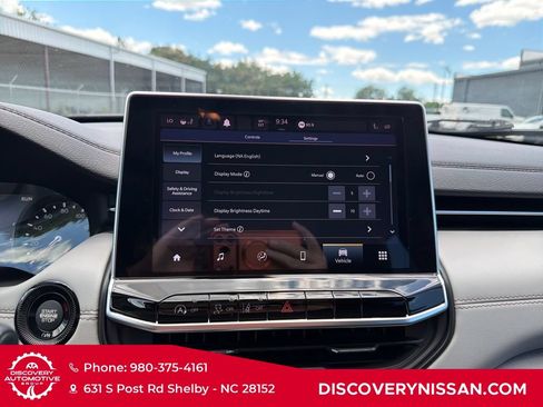 Used 2022 Jeep Compass Limited AWD/4WD image 18