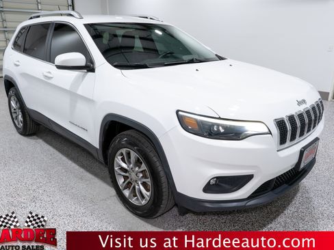 Used 2019 Jeep Cherokee Latitude Plus w/ Cold Weather Group image 6