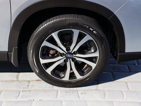 Used 2020 Subaru Forester Limited image 63