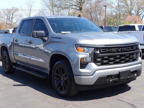 Used 2023 Chevrolet Silverado 1500 Custom w/ LPO, Dark Essentials Package image 4