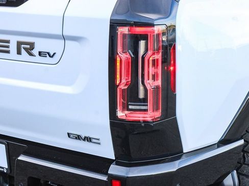 Used 2022 GMC Hummer EV Edition 1 w/ LPO, Illumination Package AWD/4WD image 10