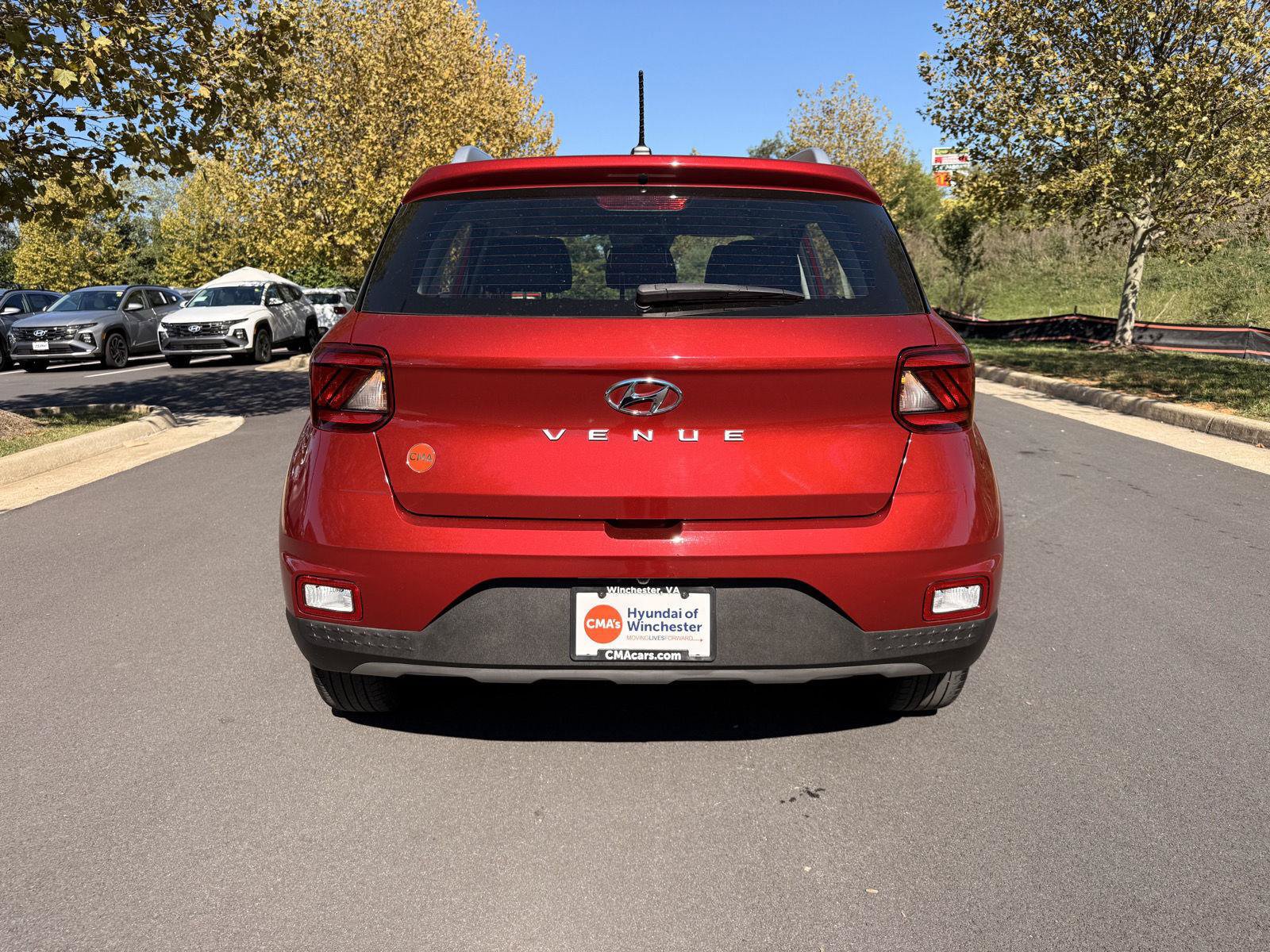 Used 2024 Hyundai Venue Limited FWD image 6