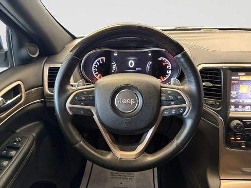 Used 2014 Jeep Grand Cherokee Overland w/ Advanced Technology Group AWD/4WD image 29